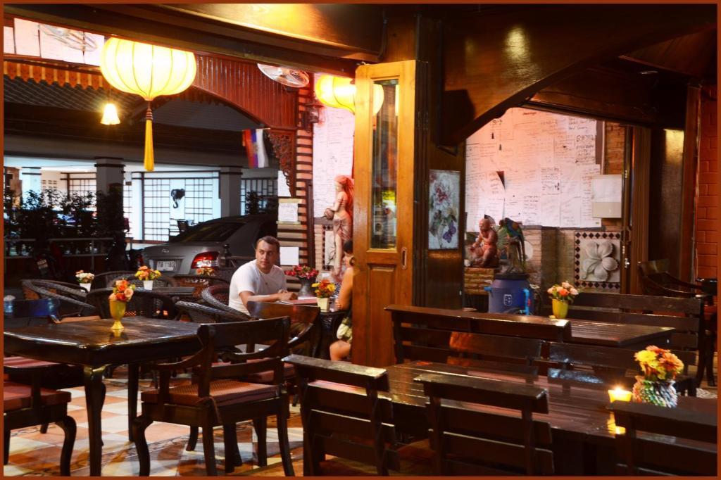 Gold Coast Inn Pattaya Exteriör bild